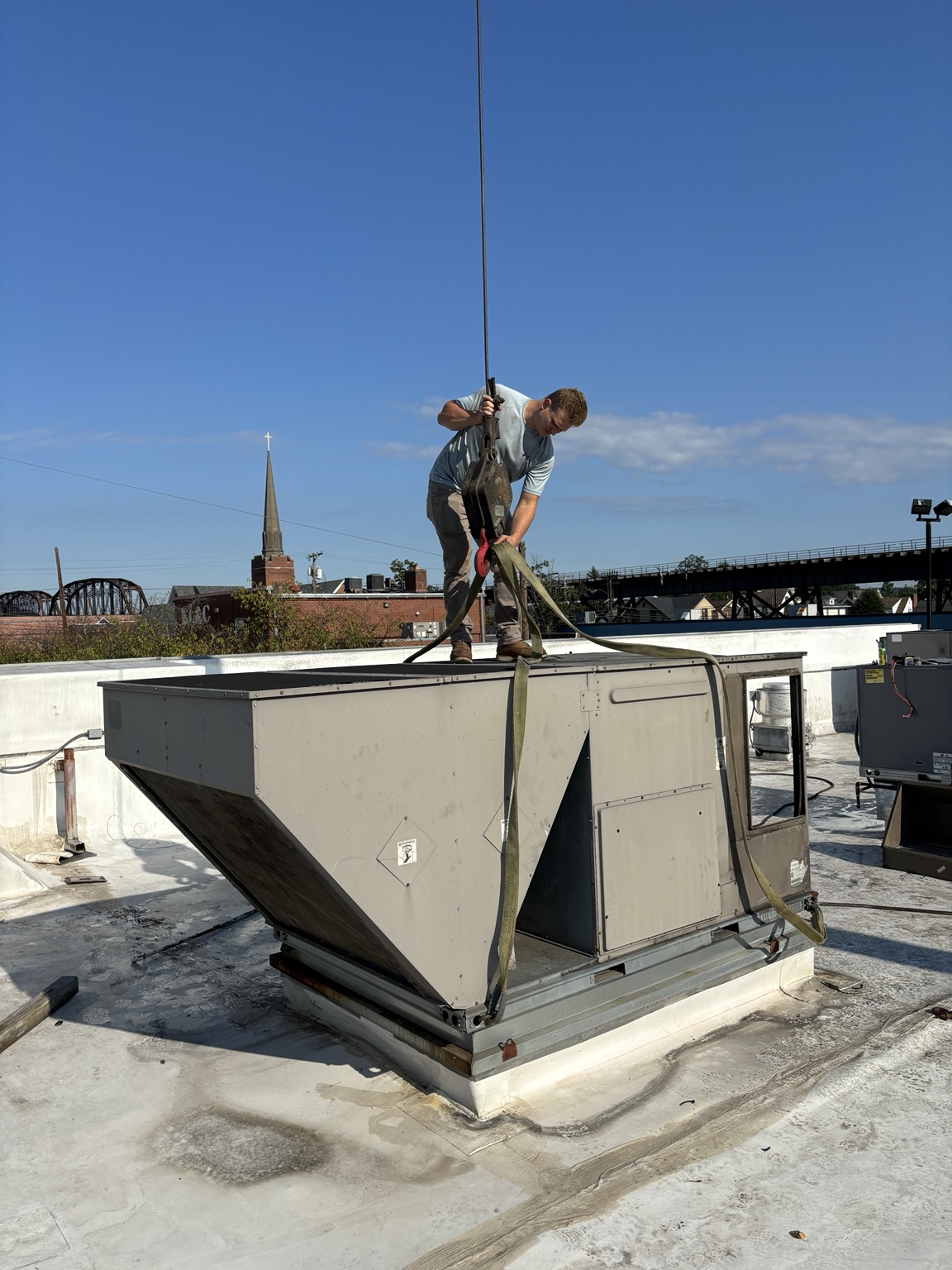 Commercial HVAC rooftop replacement work